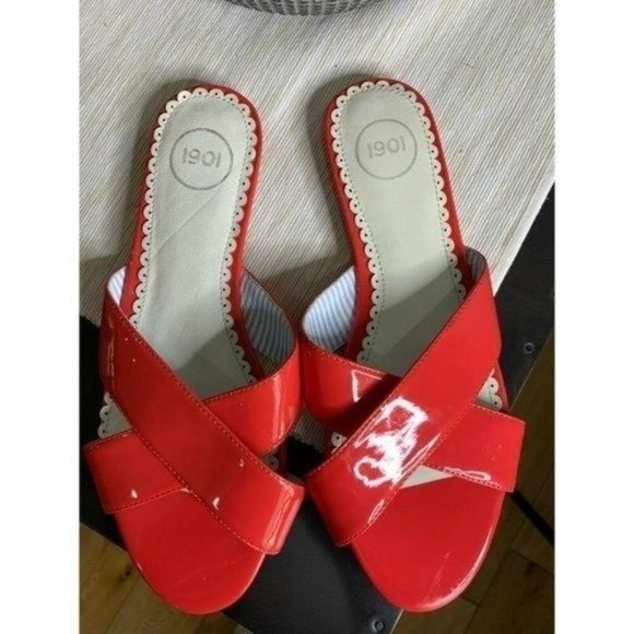 1901 Bryers Cross Band Slide Sandal - Picture 8 of 10